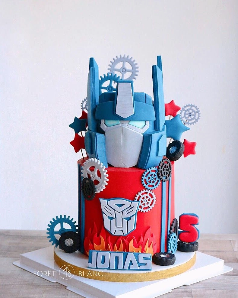 Transformers decorated cake