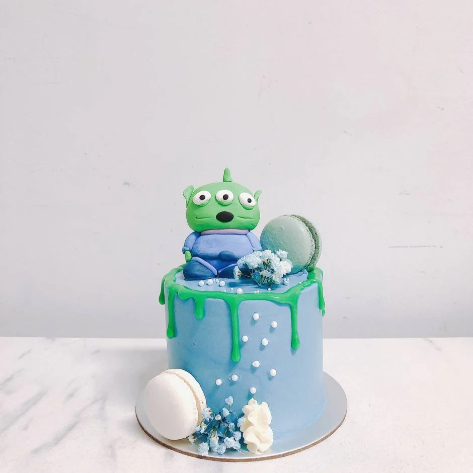 Alien Decorated Cake