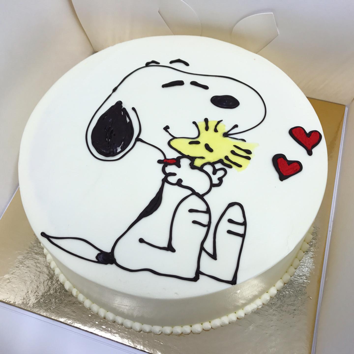 Snoopy Decorated Cake