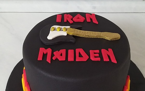 Bolo Decorado Iron Maiden