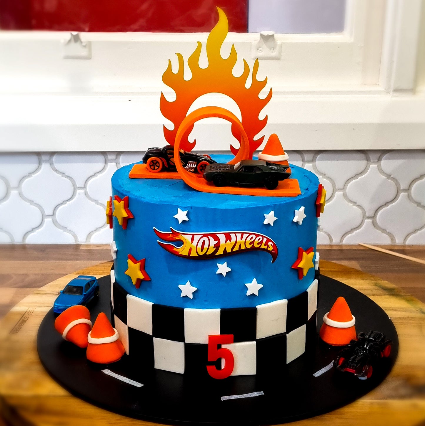 Hot Wheels Decorated Cake