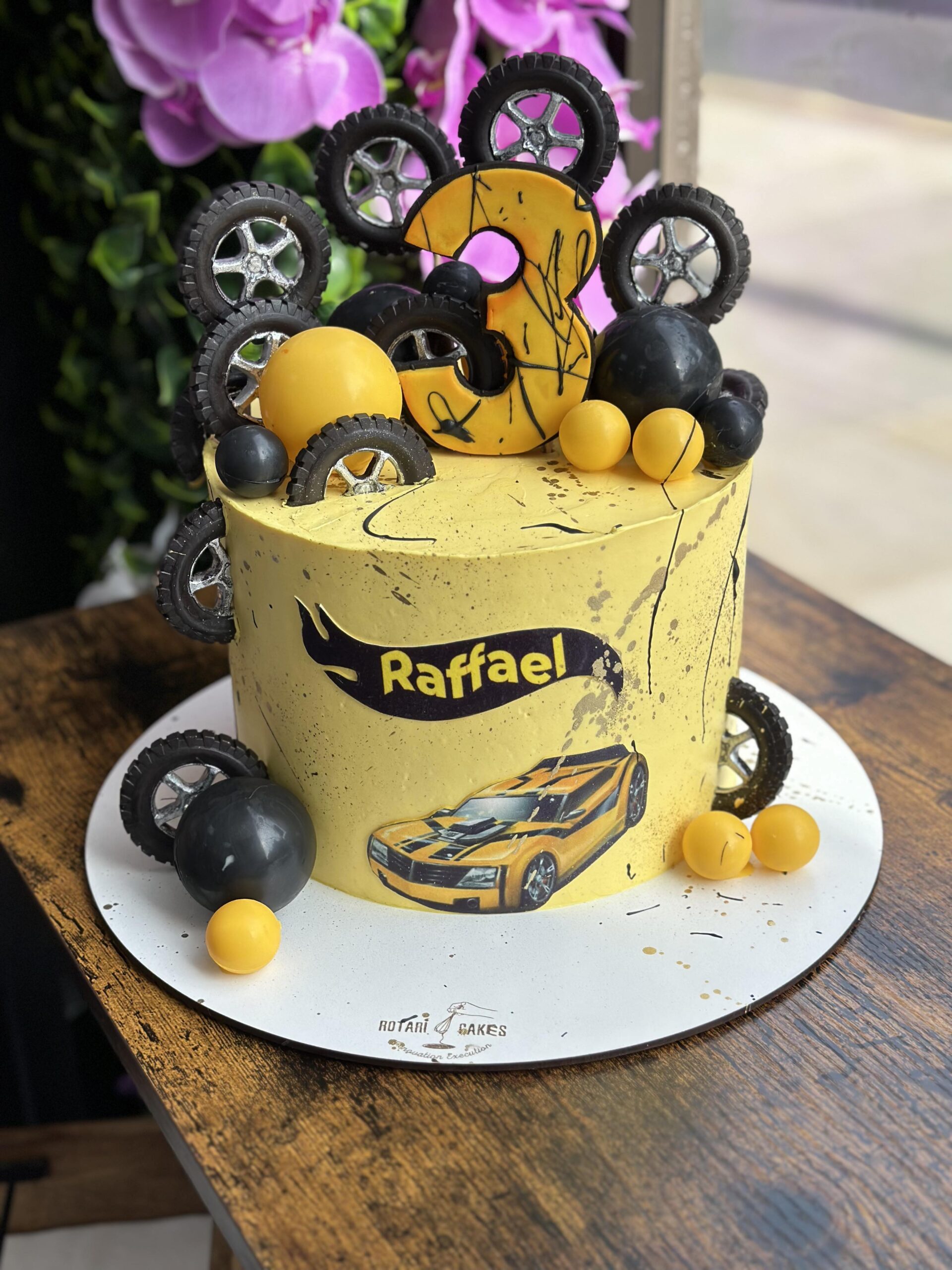 Hot Wheels Decorated Cake