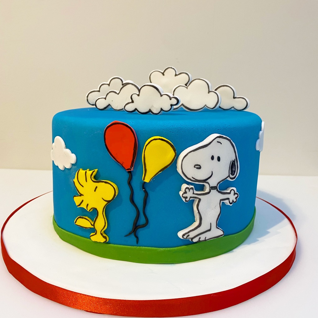 Snoopy Decorated Cake