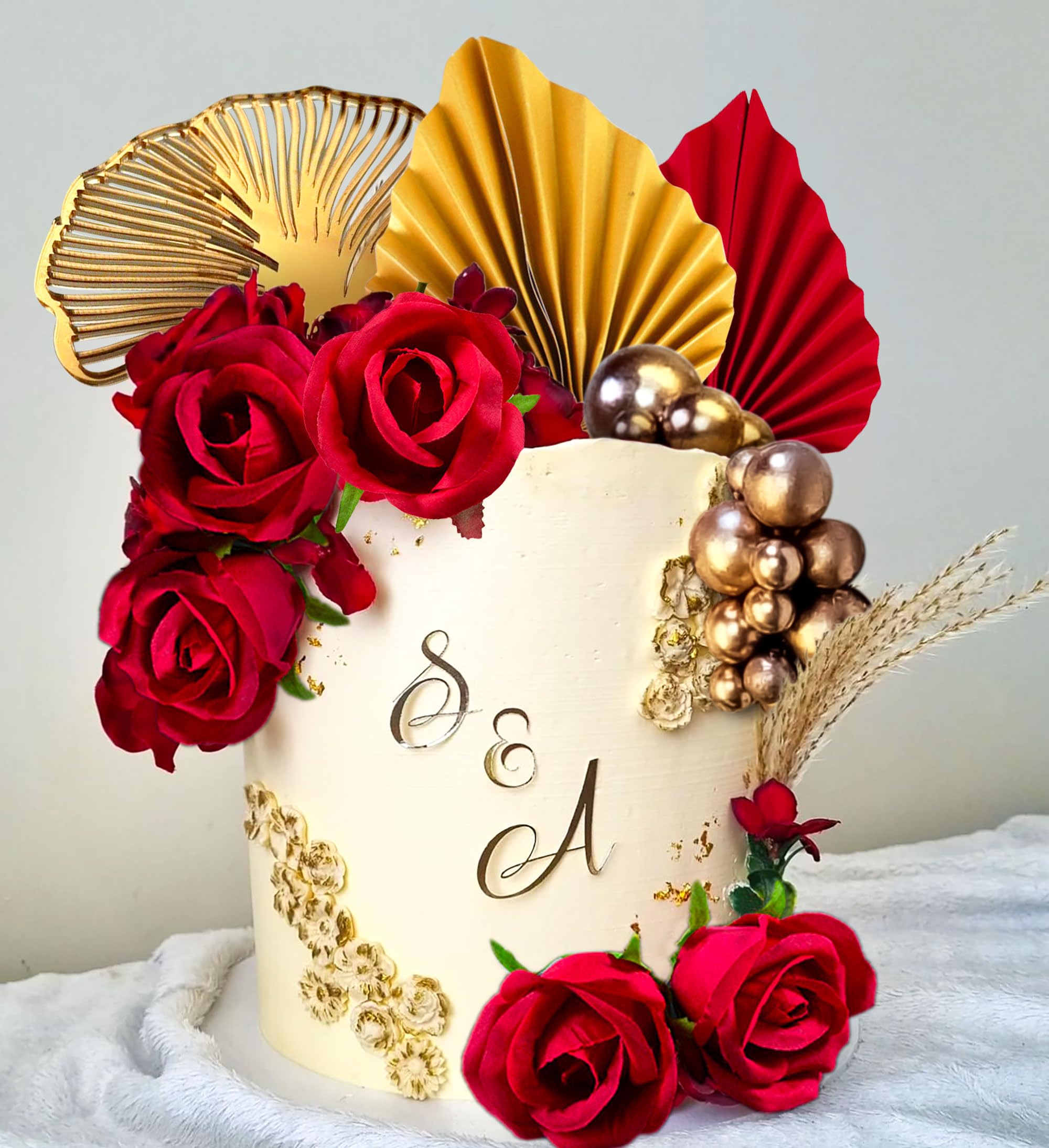 Decorated Red Roses Cake