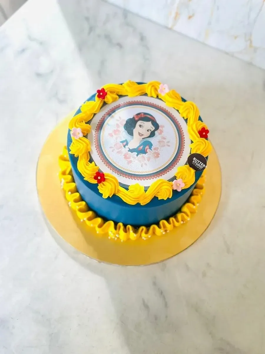 Snow White Decorated Cake