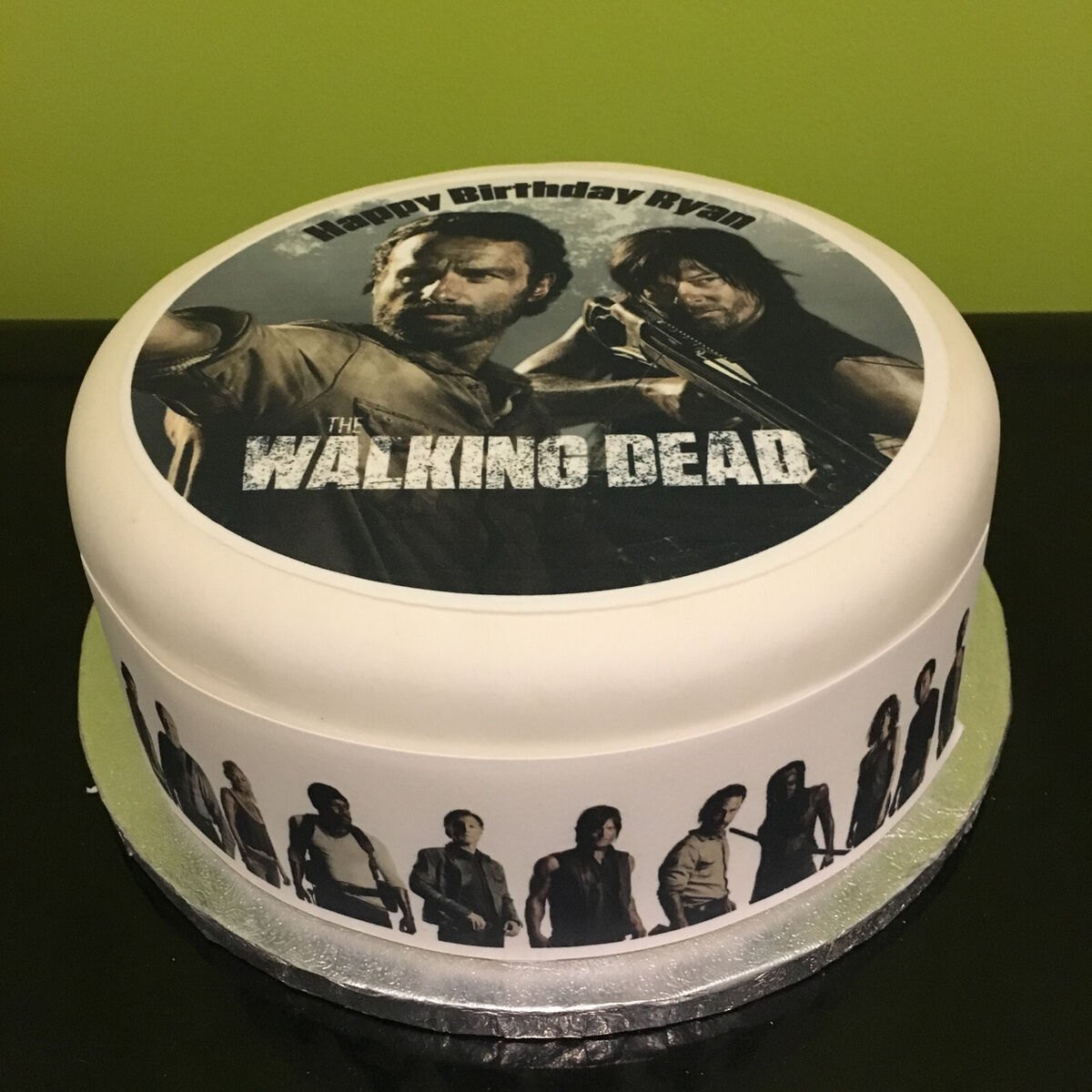 The Walking Dead Decorated Cake