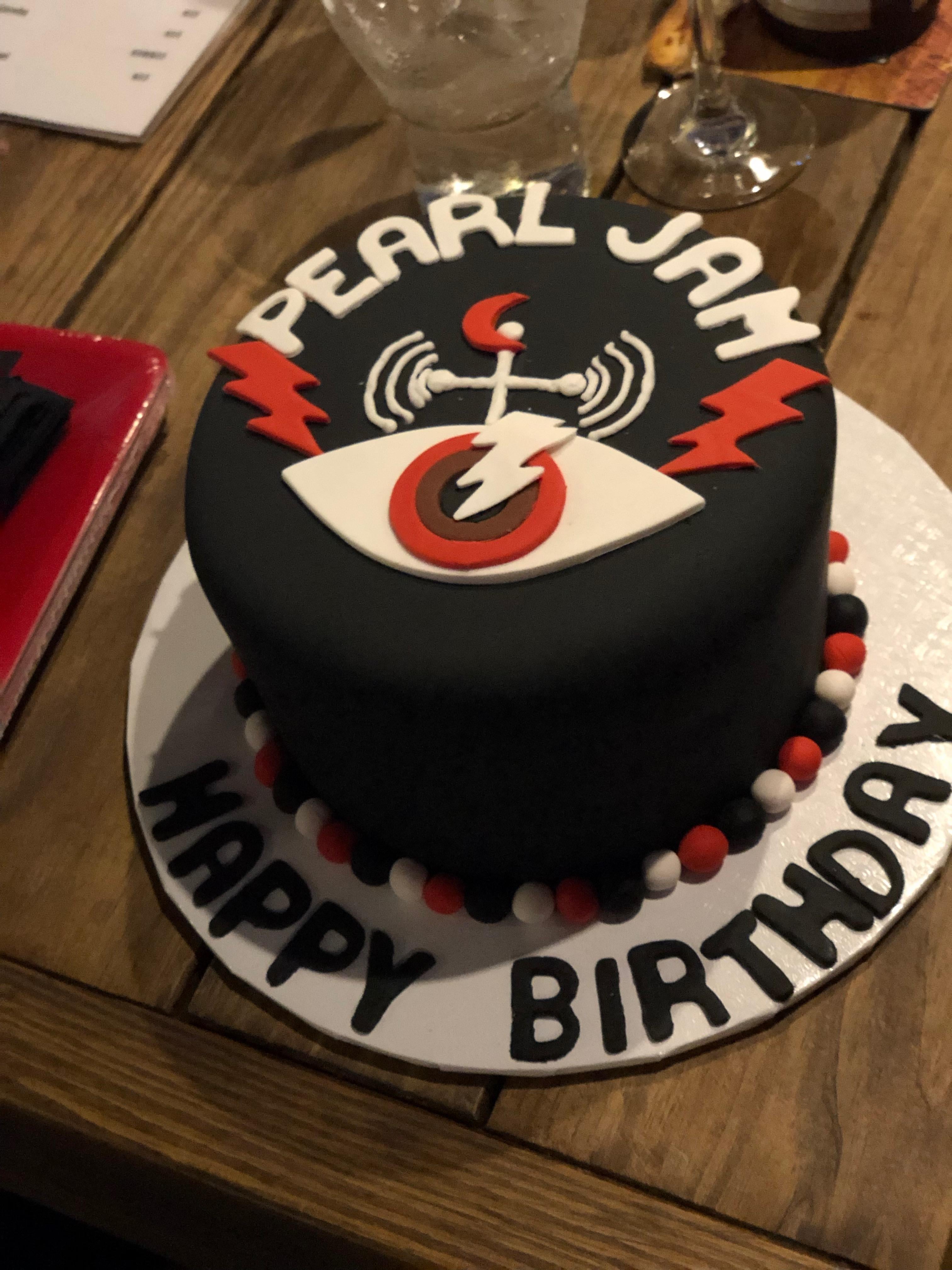 Pearl Jam Decorated Cake