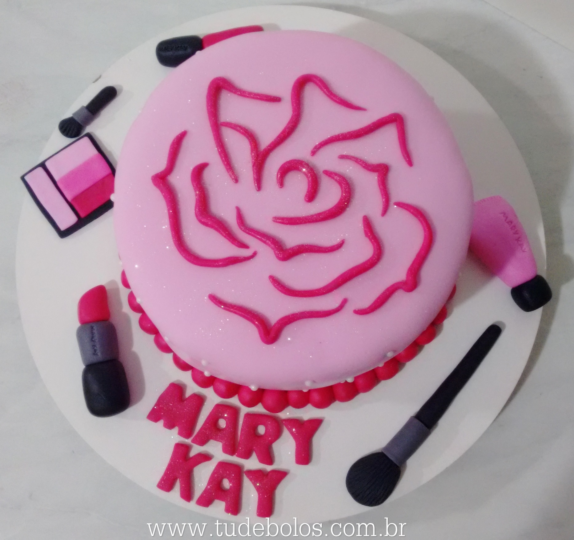 Bolo Decorado Mary Kay