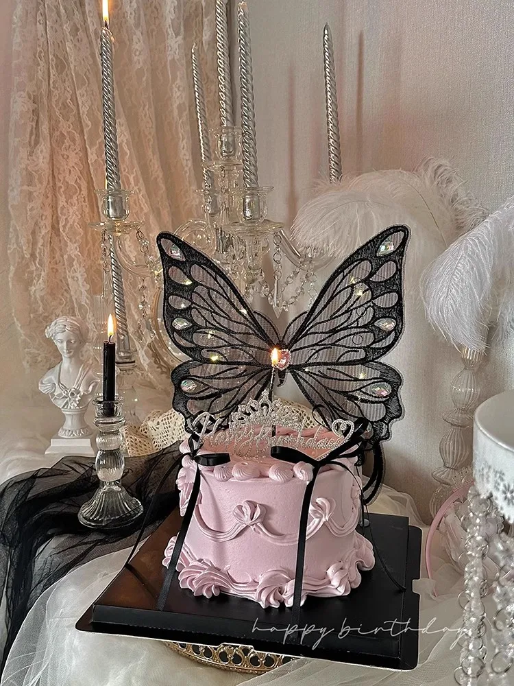 butterfly decorated cake