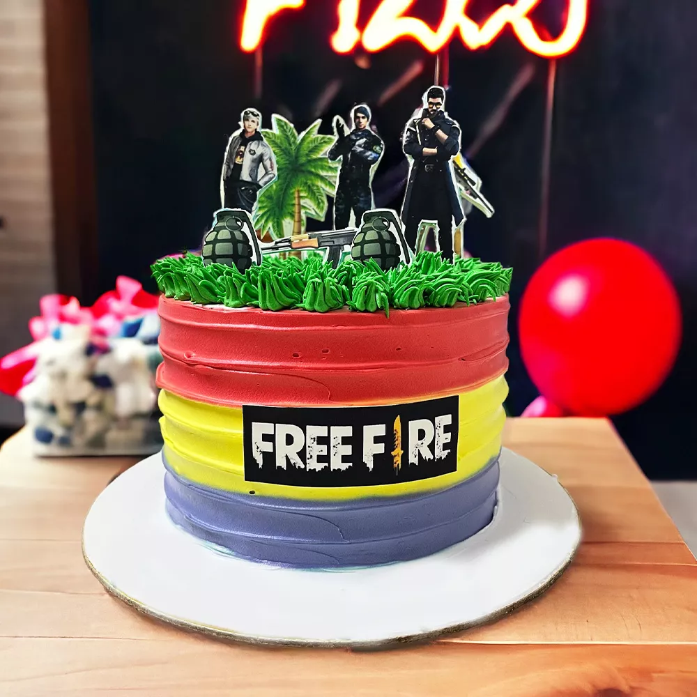 Free Fire Decorated Cake