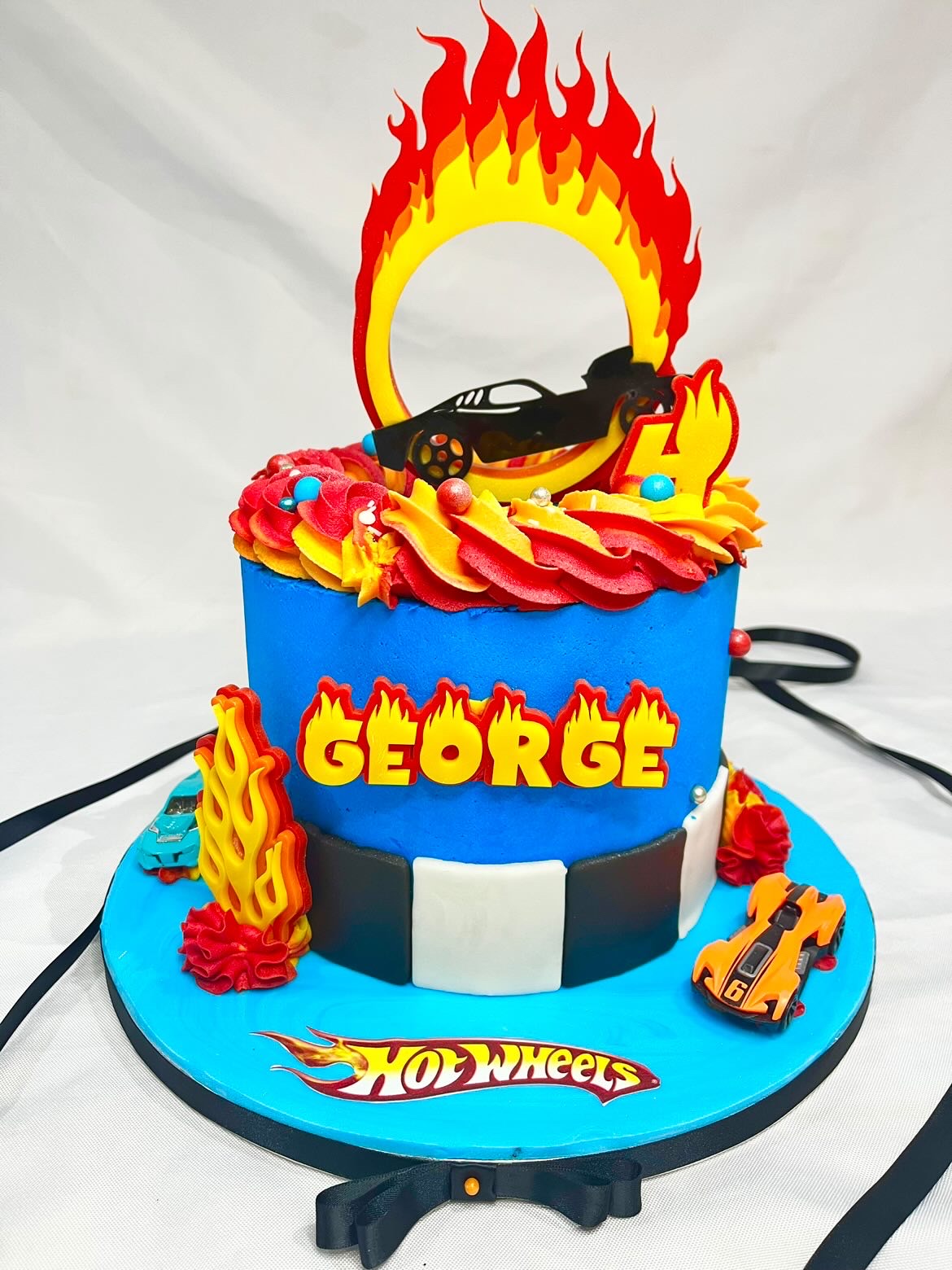 Hot Wheels Decorated Cake