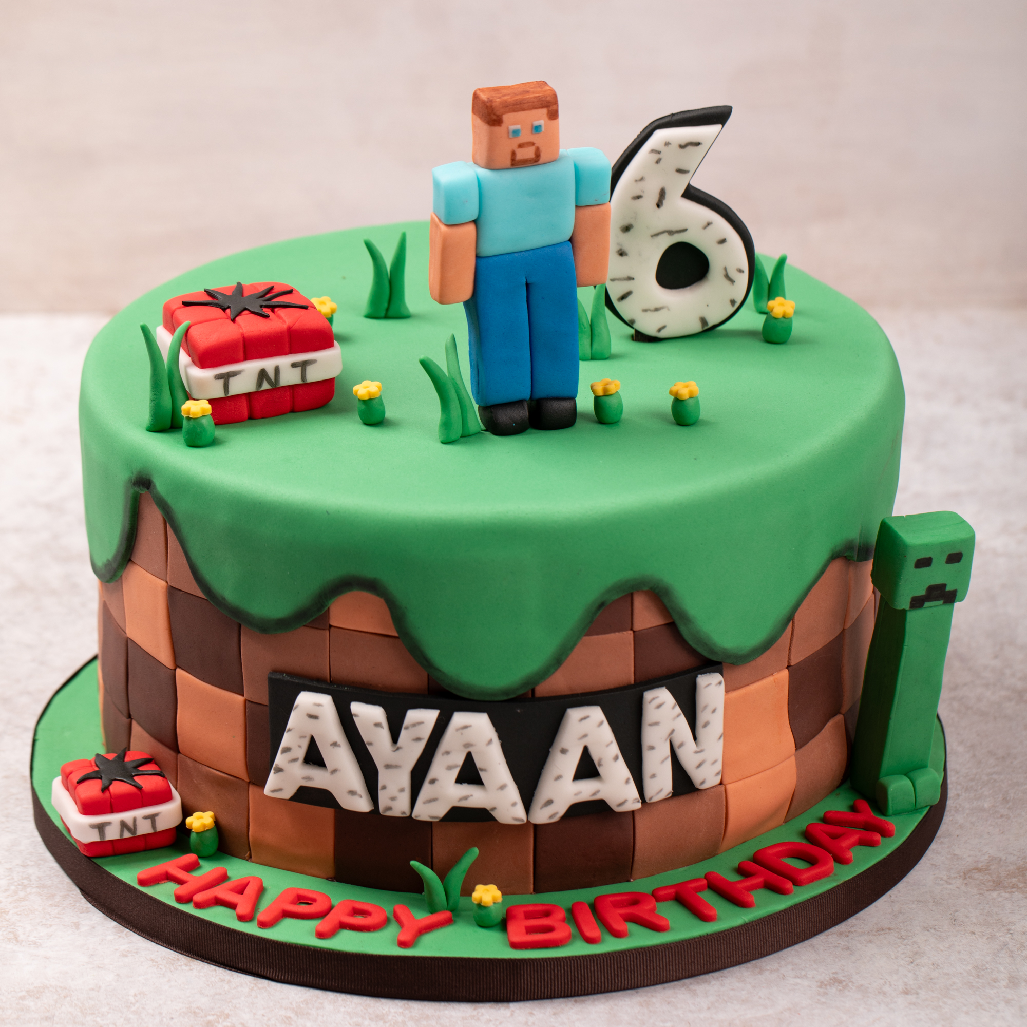 Minecraft decorated cake