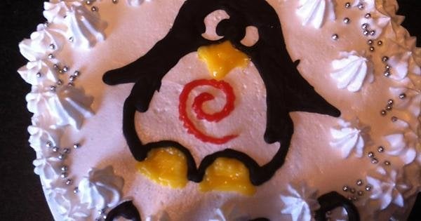 Linux Decorated Cake