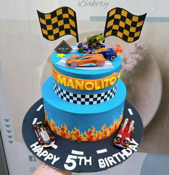 Hot Wheels Decorated Cake