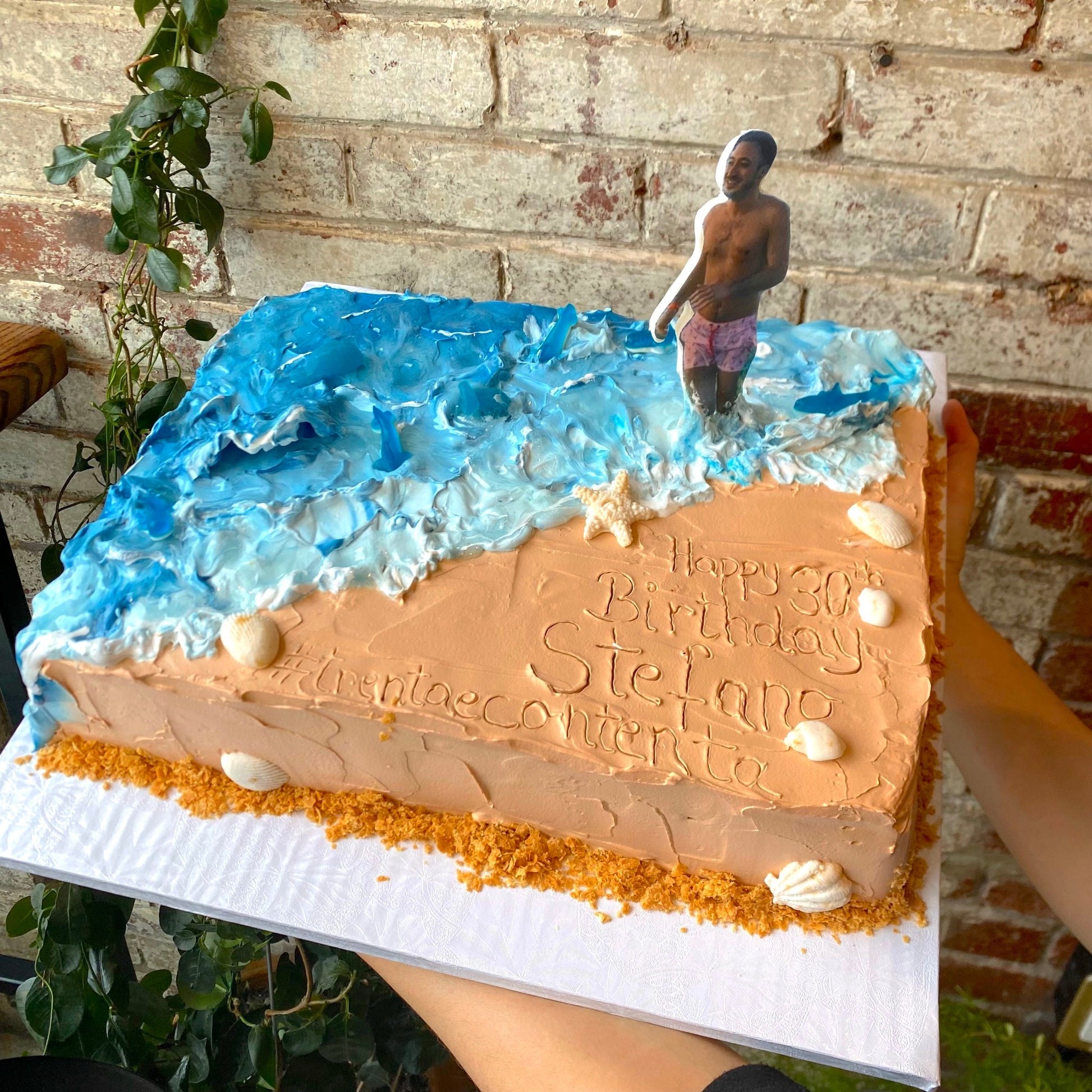 beach decorated cake