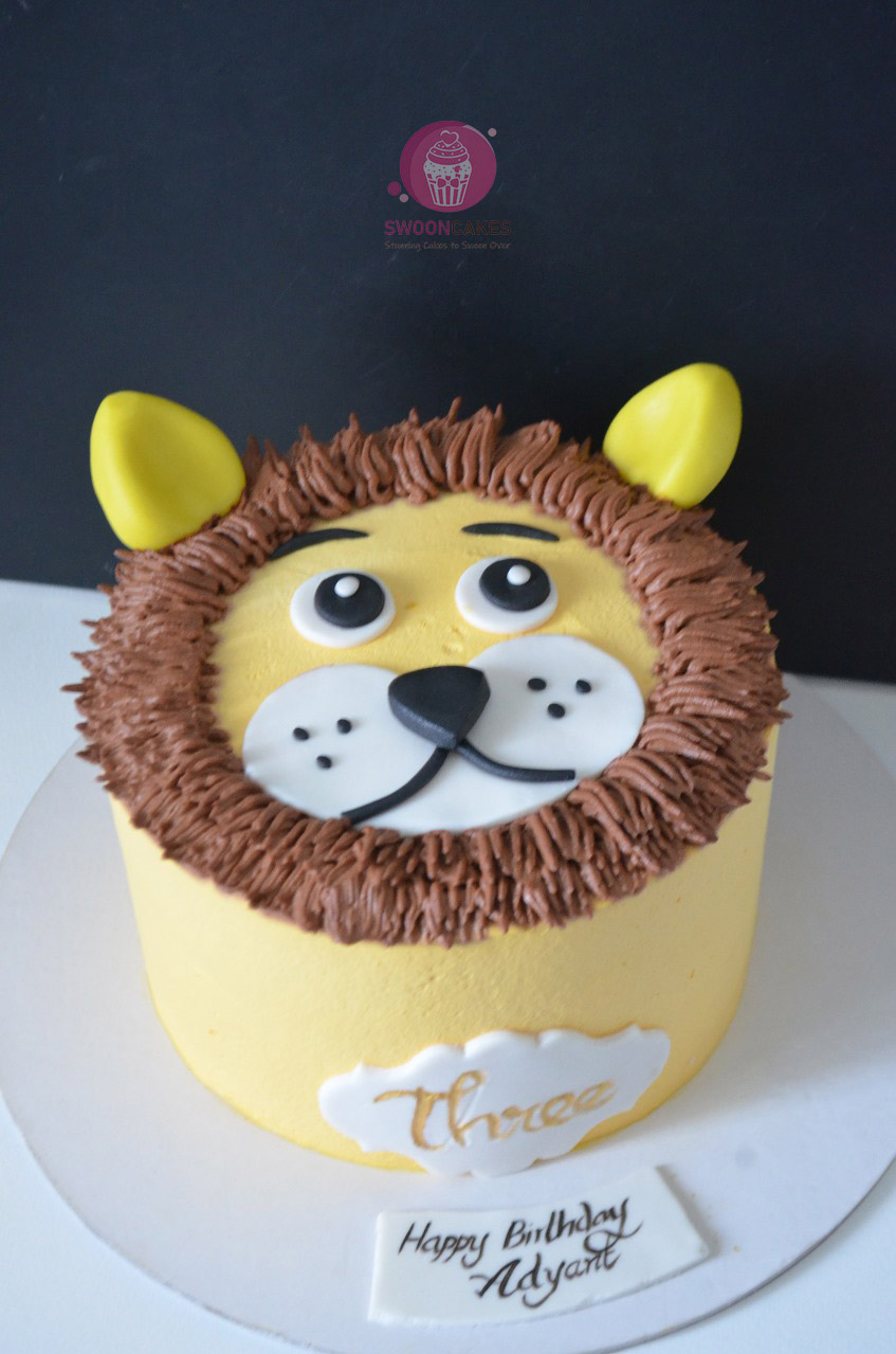 Lion Decorated Cake