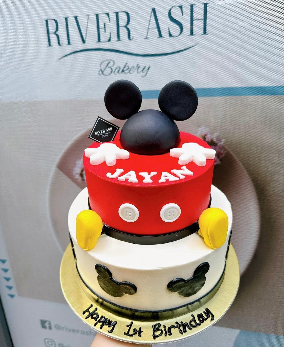 Mickey decorated cake