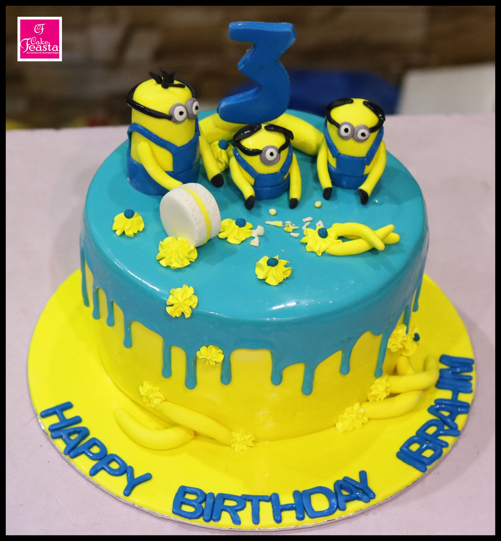 Minion Decorated Cake