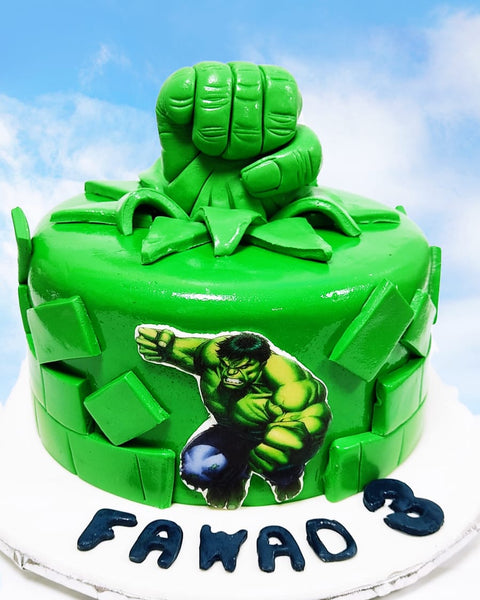 Hulk decorated cake