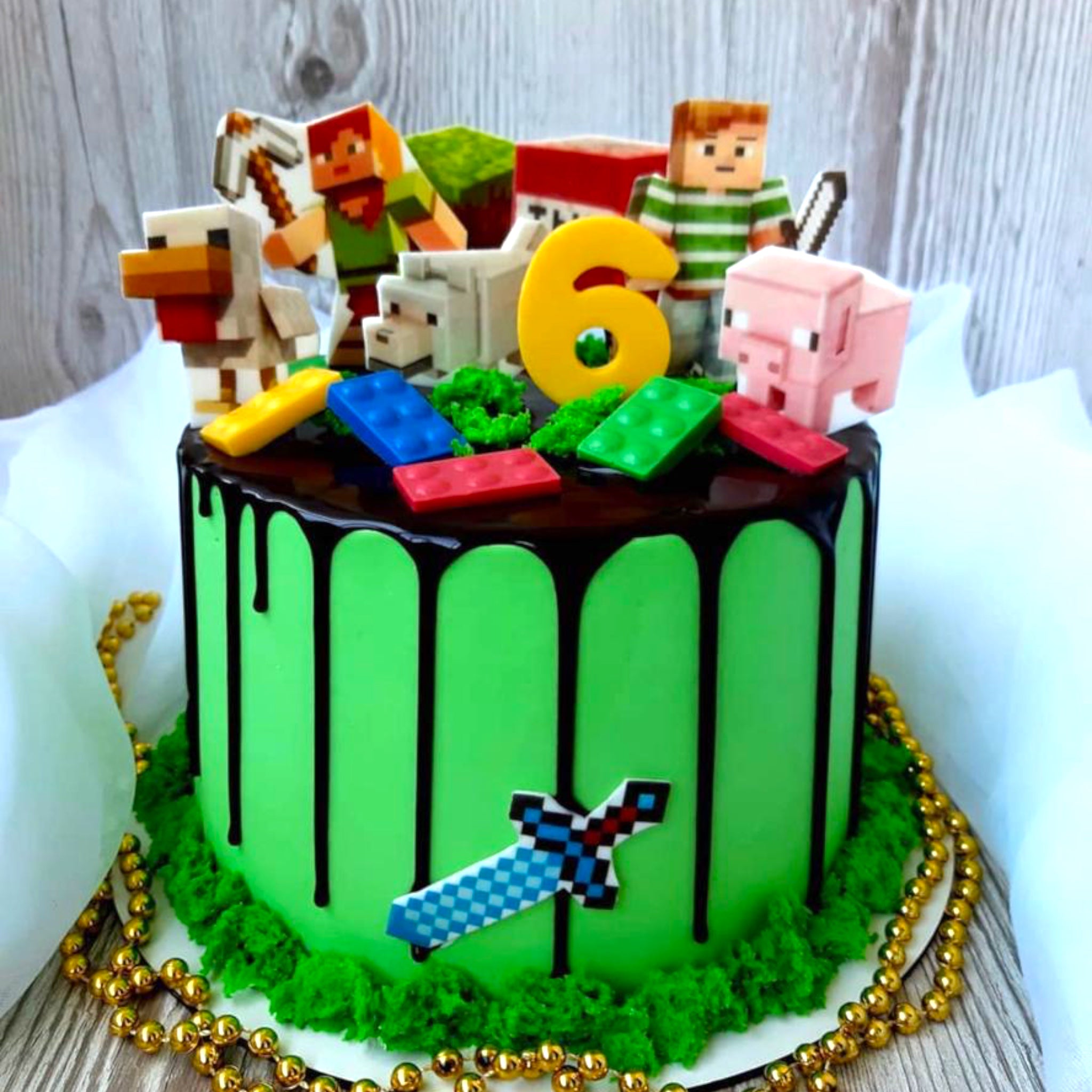 Minecraft decorated cake