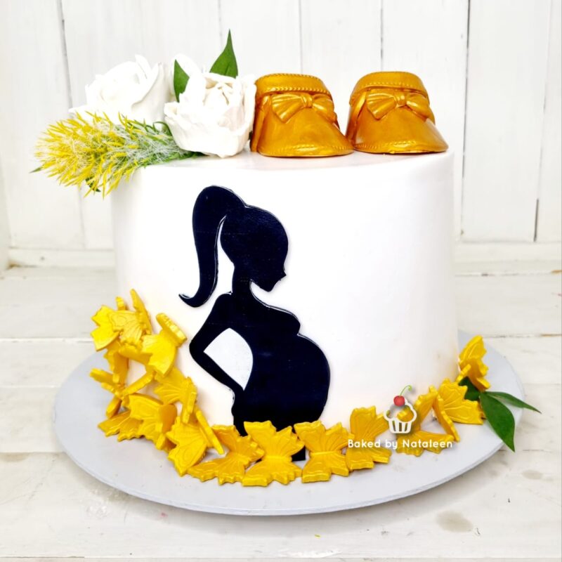 Pregnancy Decorated Cake