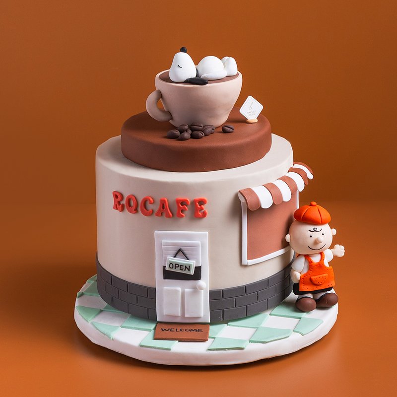 Snoopy Decorated Cake