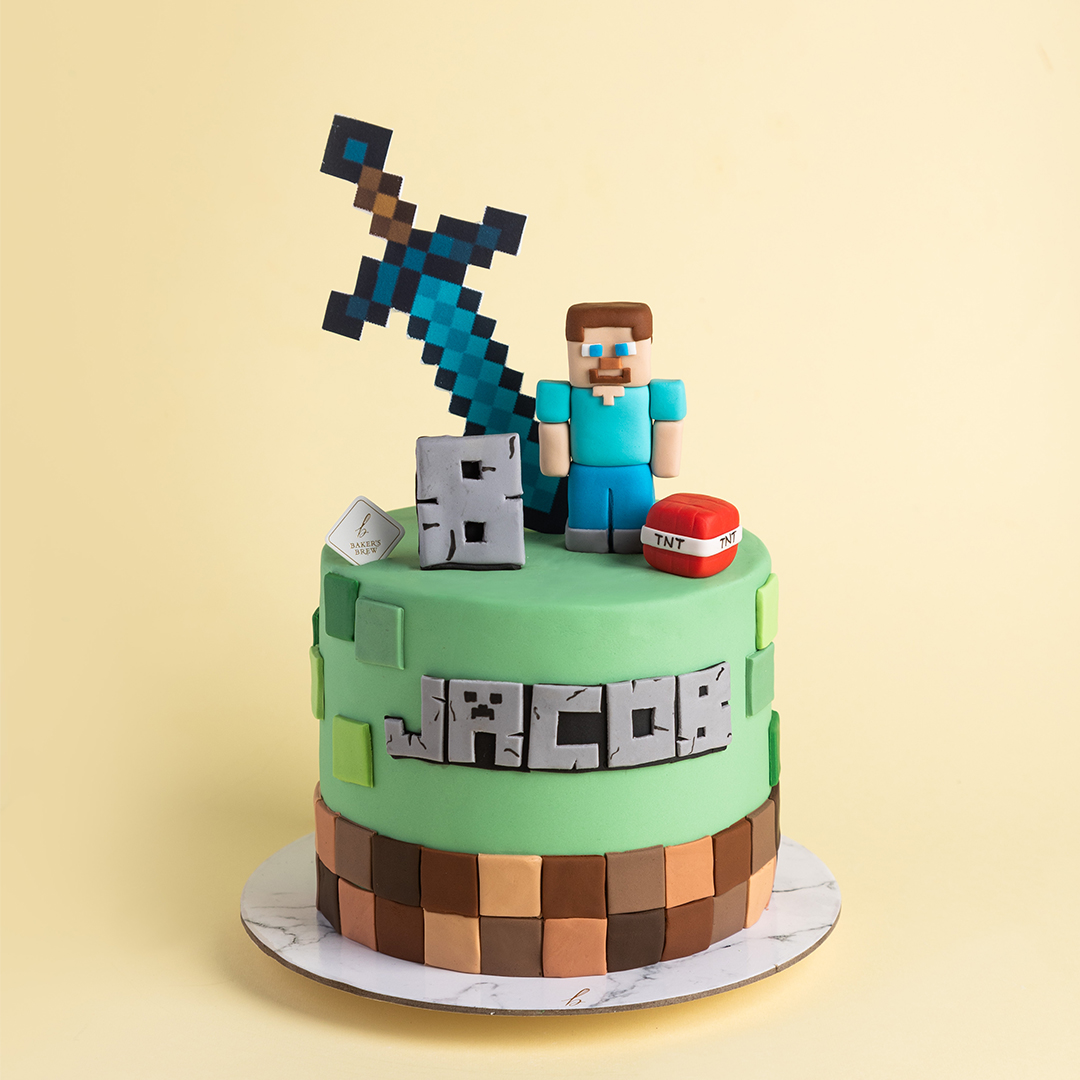 Minecraft decorated cake