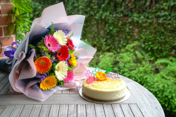 Decorated Cake Daisies