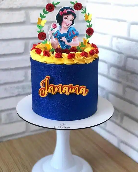 Bolo Decorado Branca Neve