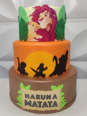 Bolo Decorado Hakuna Matata