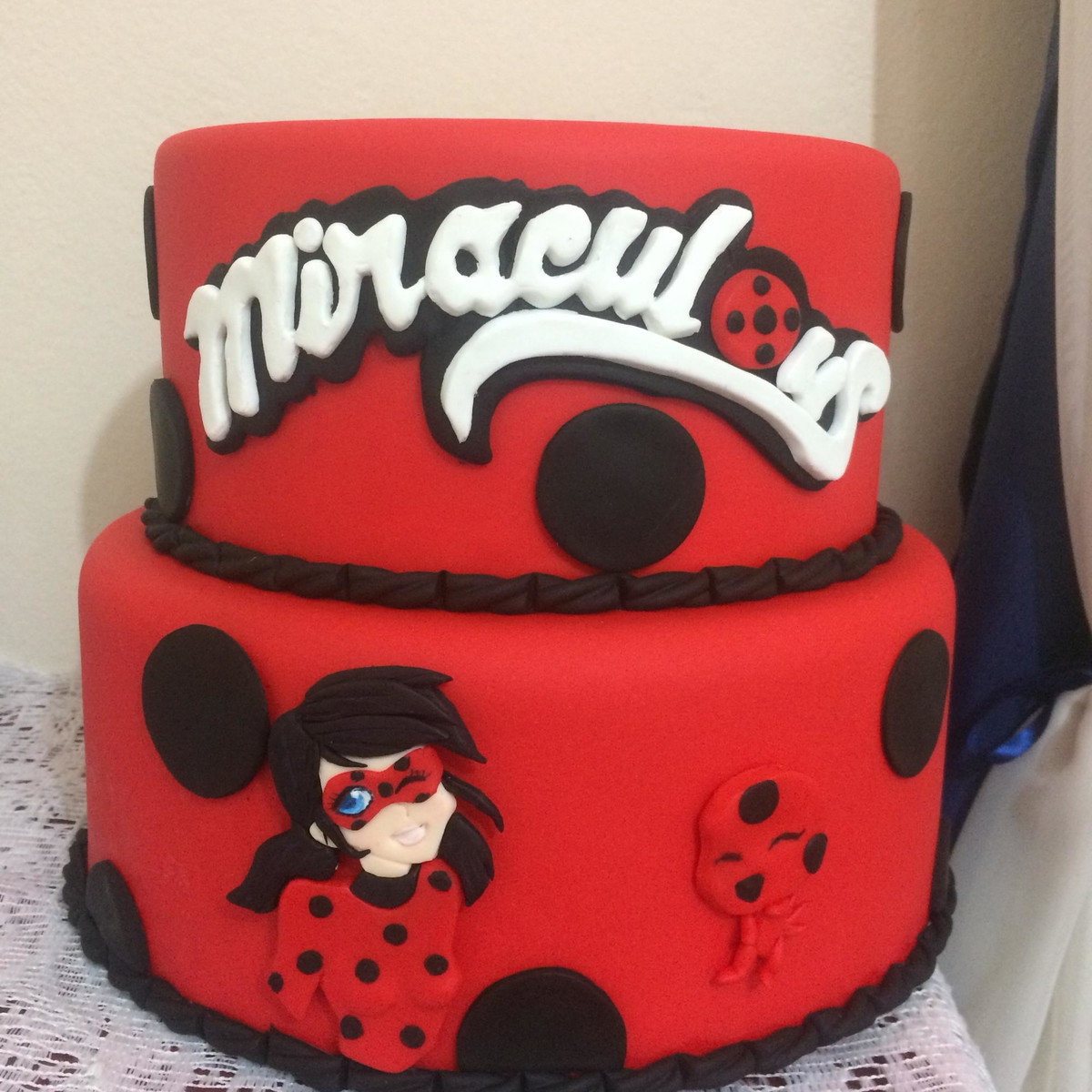 Bolo Decorado Ladybug