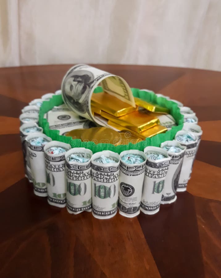 Bolo Decorado Dollar