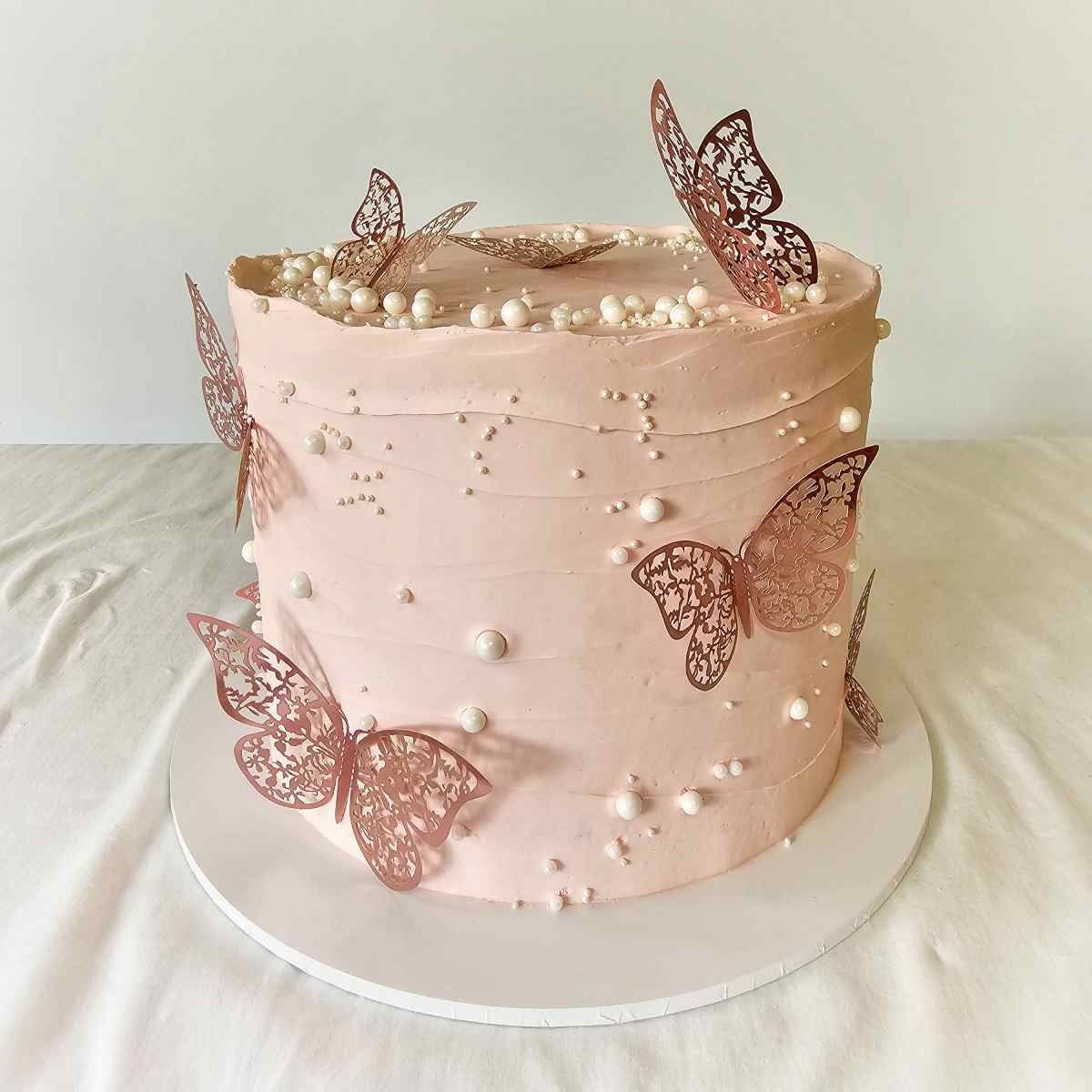 butterfly decorated cake