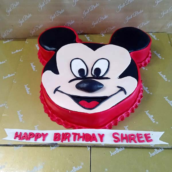 Mickey decorated cake