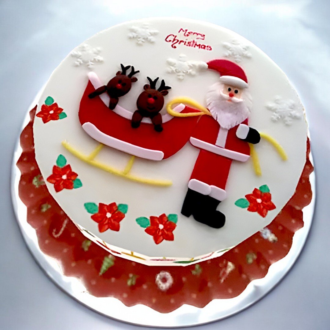 Santa Claus Decorated Cake