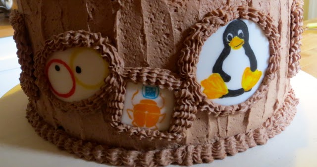 Linux Decorated Cake