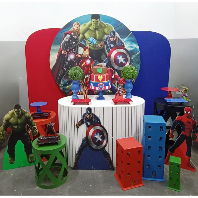 Bolo Decorado Vingadores