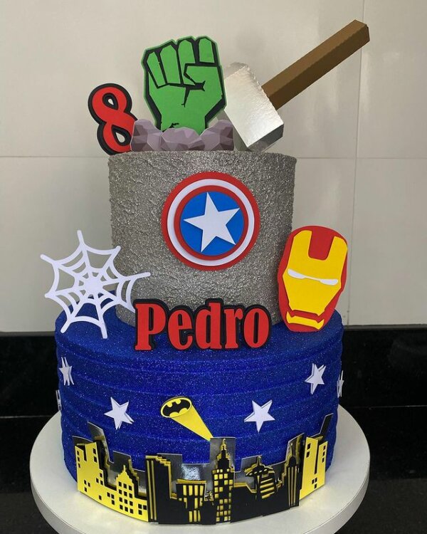 Bolo Decorado Vingadores