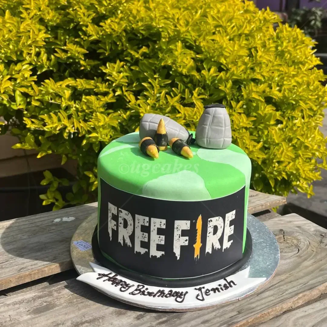 Free Fire Decorated Cake