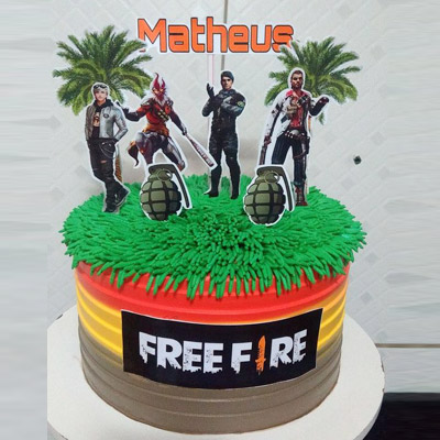 Free Fire Decorated Cake