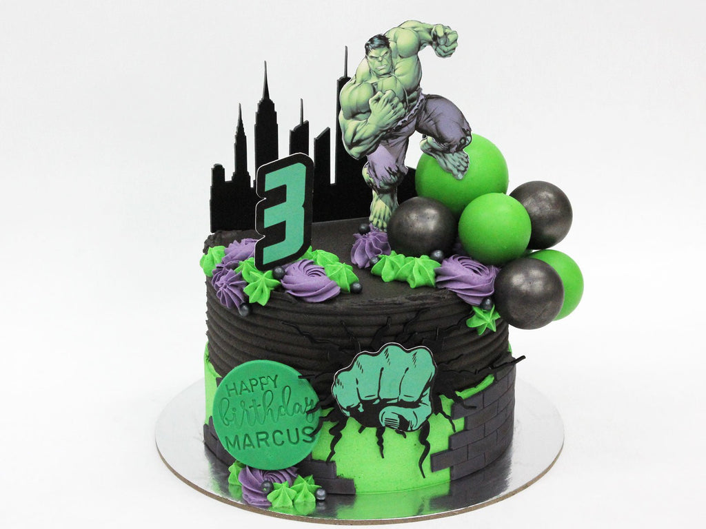 Hulk decorated cake