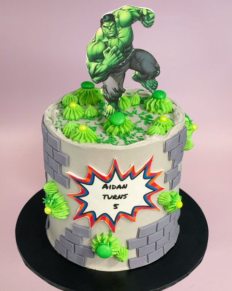 Hulk decorated cake