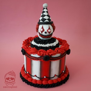 Killer Clown Decorated Cake