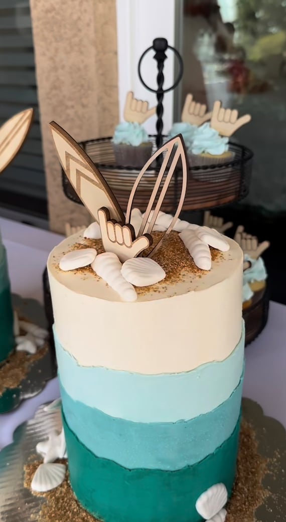 beach decorated cake