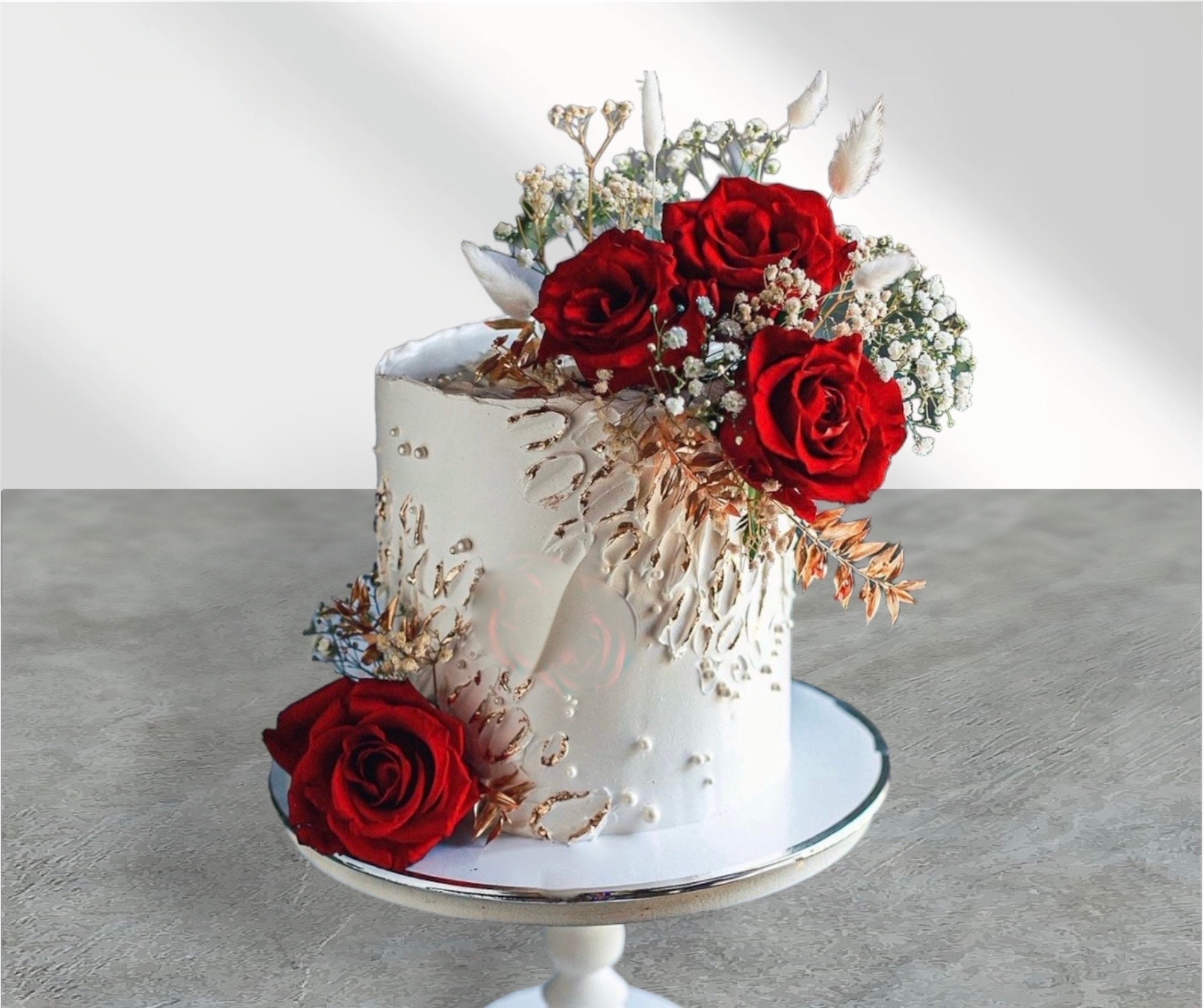 Decorated Red Roses Cake