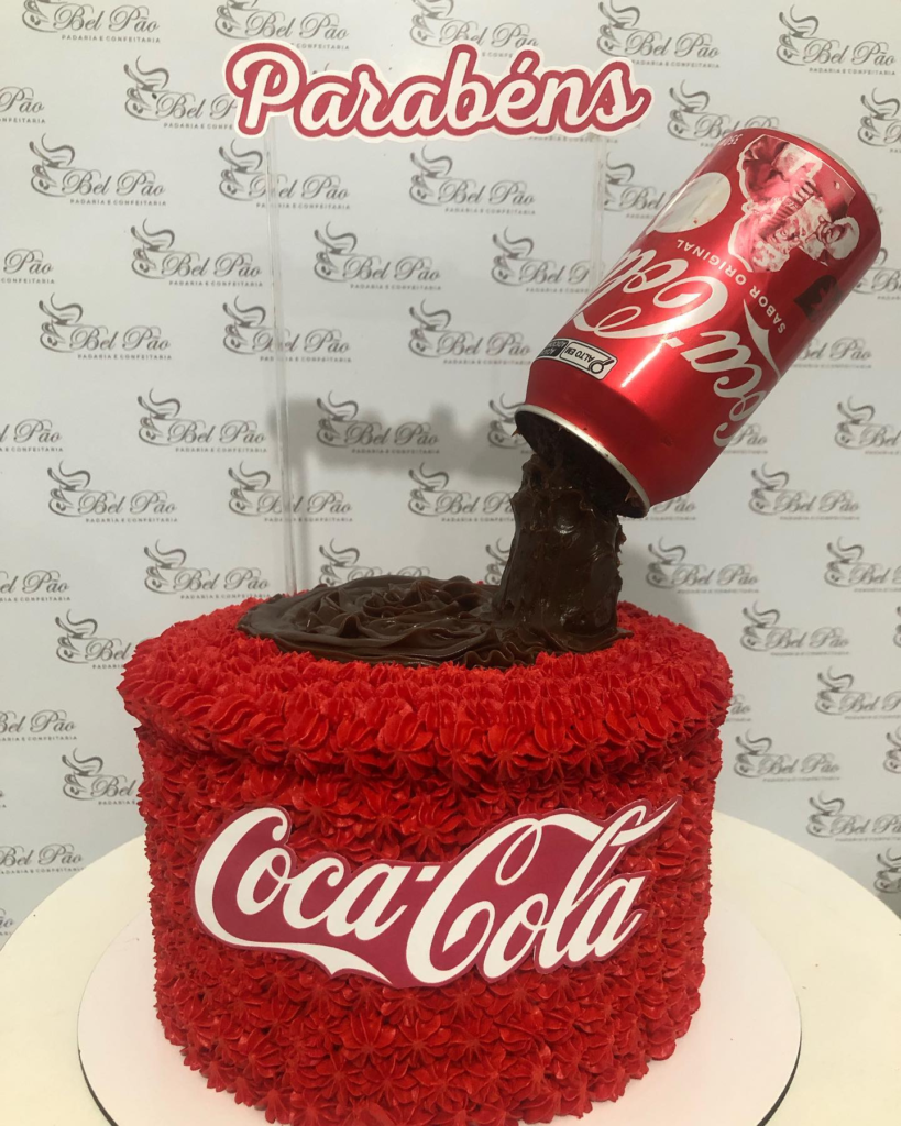 Bolo Decorado Coca Cola