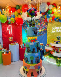 Decorated Cake Up Altas Aventuras