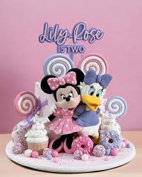 Minnie Decorated Cake