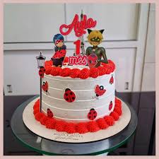 Bolo Decorado Ladybug