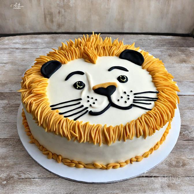 Lion Decorated Cake